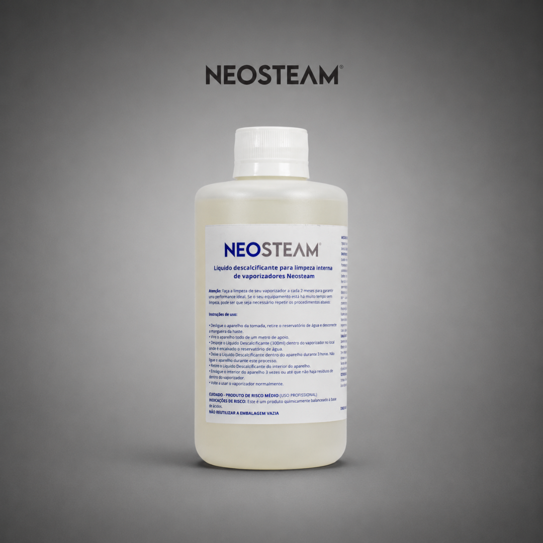 61 - NeoSteam Bottle of Neosteam descaling liquid for internal vaporizer cleaning, white cap, label in Portuguese, on a gray studio background