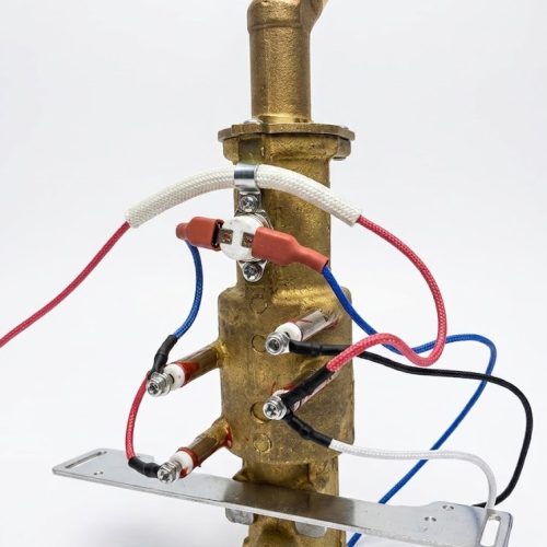 Brass gas valve assembly with multiple electrical leads and a mounting bracket